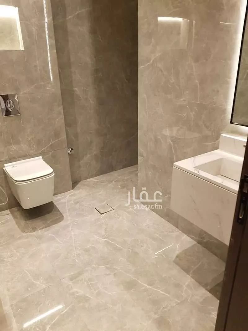 فيلا 4 غرف في العارض 6