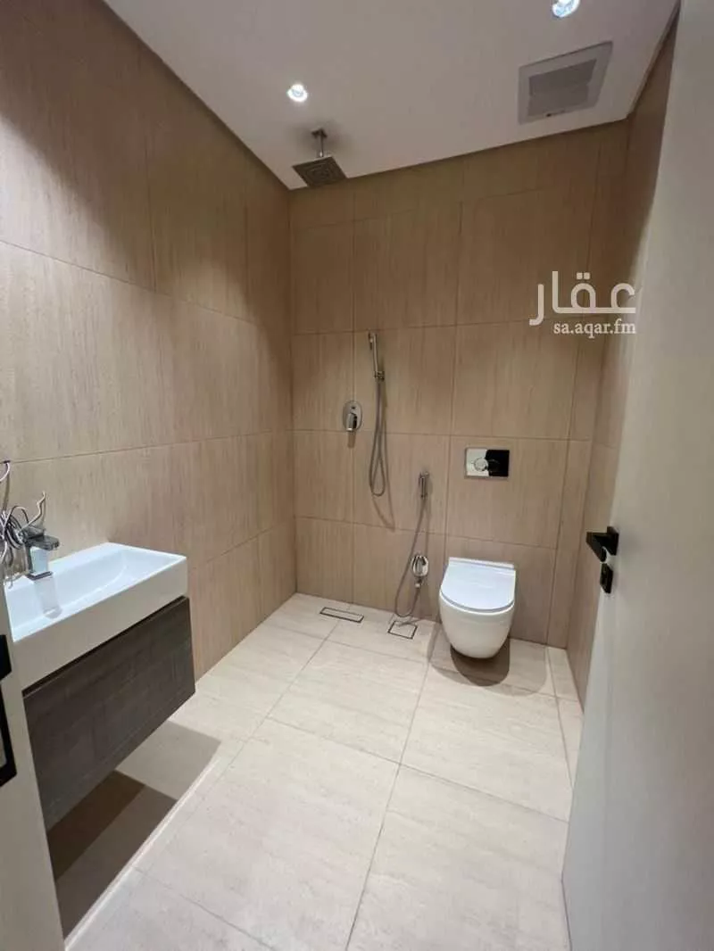 فيلا 3 غرف في العارض 10