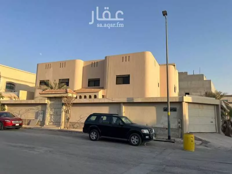 فيلا 7 غرف في الروضة 4