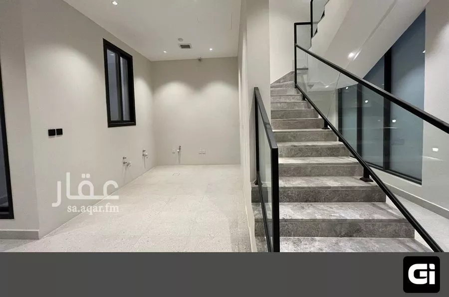 4 bedroom villa in Al Aridh 5