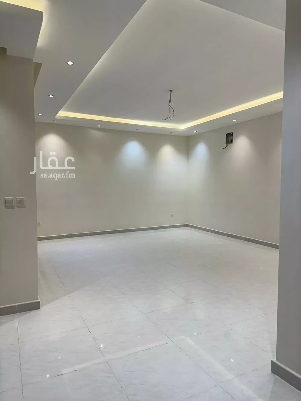 6 bedroom villa in Al Janadriyah 11