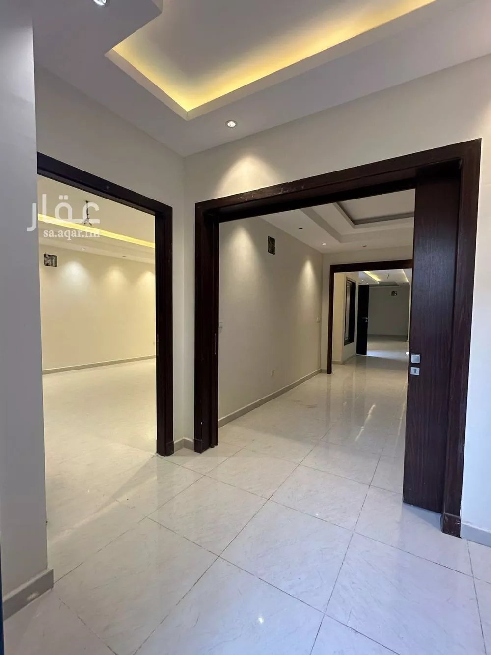 6 bedroom villa in Al Janadriyah 12