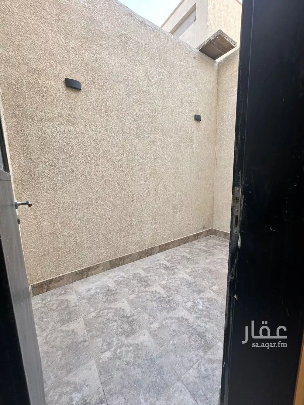 6 bedroom villa in Al Janadriyah 16