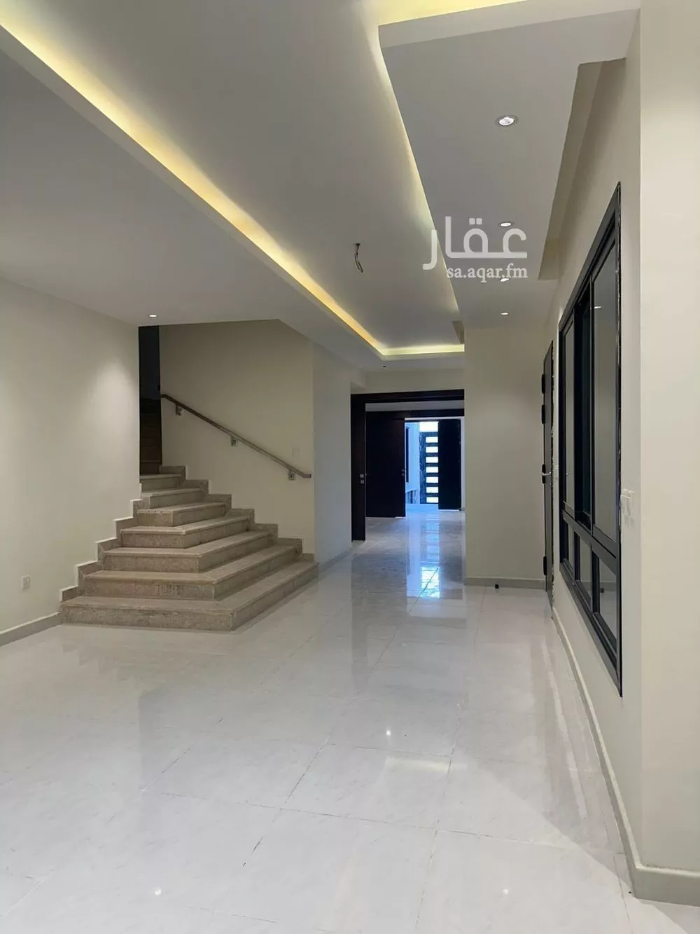 6 bedroom villa in Al Janadriyah 18
