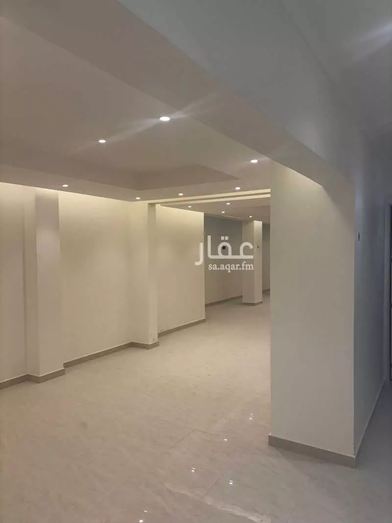 فيلا 3 غرف في النخيل 9