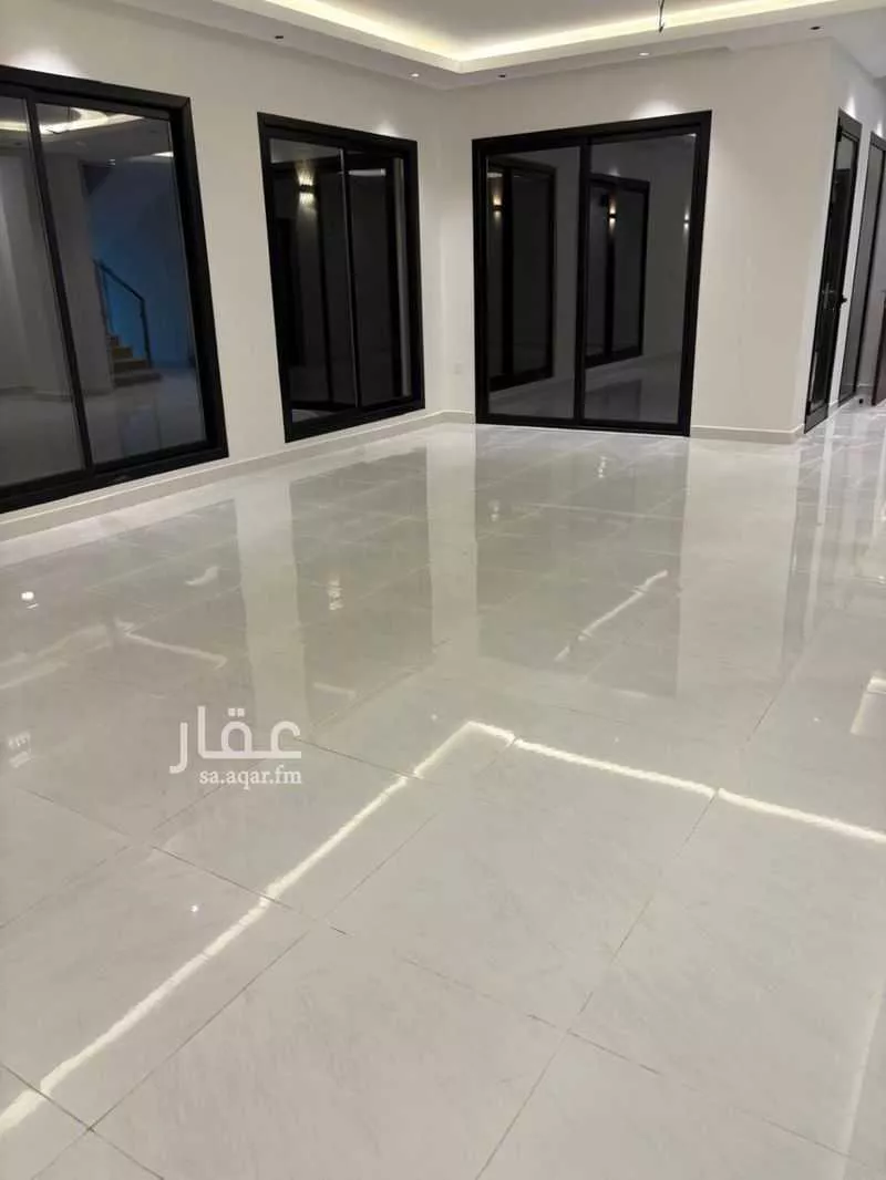 فيلا 4 غرف في الجنادرية 9