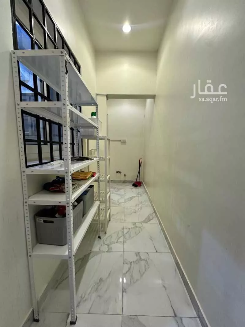فيلا 5 غرف في النخيل 17