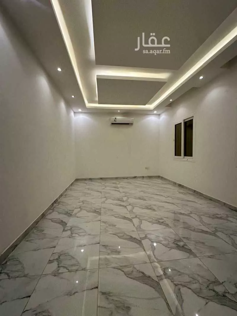 فيلا 5 غرف في النخيل 8