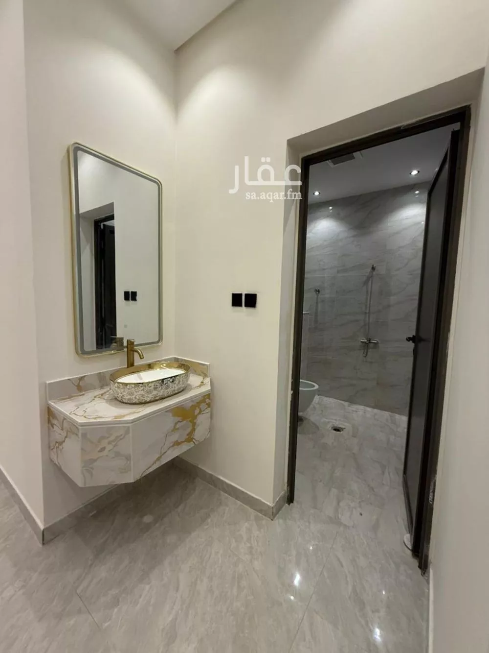 5 bedroom apartment in Badr 7