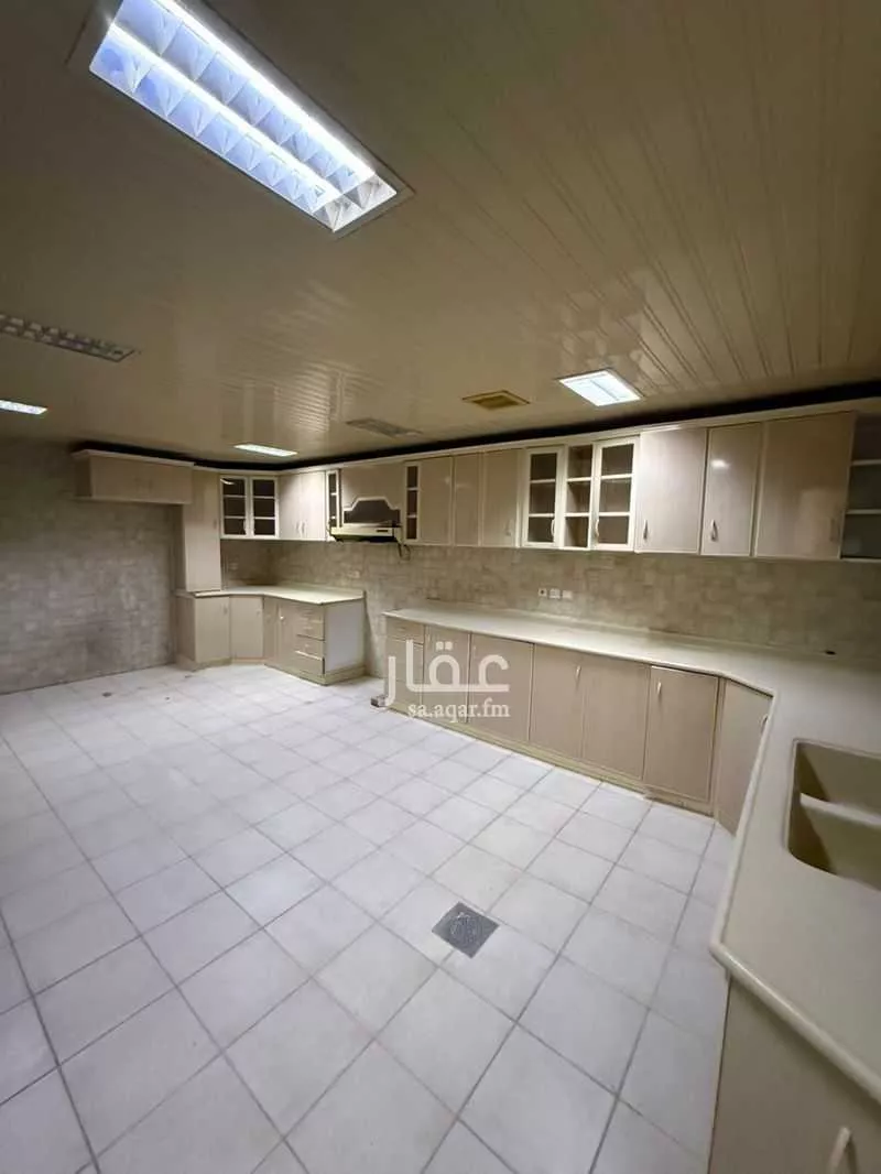 5 bedroom villa in Al Khuzama 16