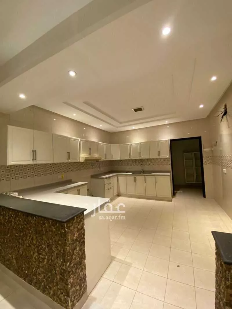 5 bedroom villa in Al Malqa 13