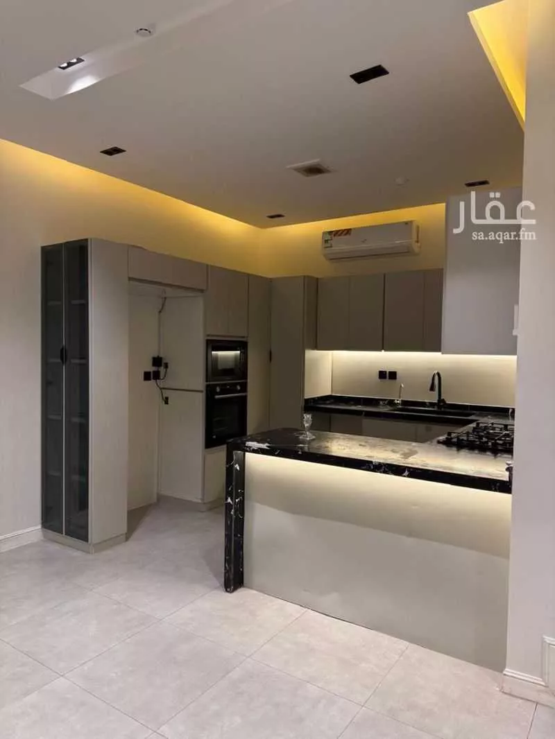 فيلا 4 غرف في العارض 7