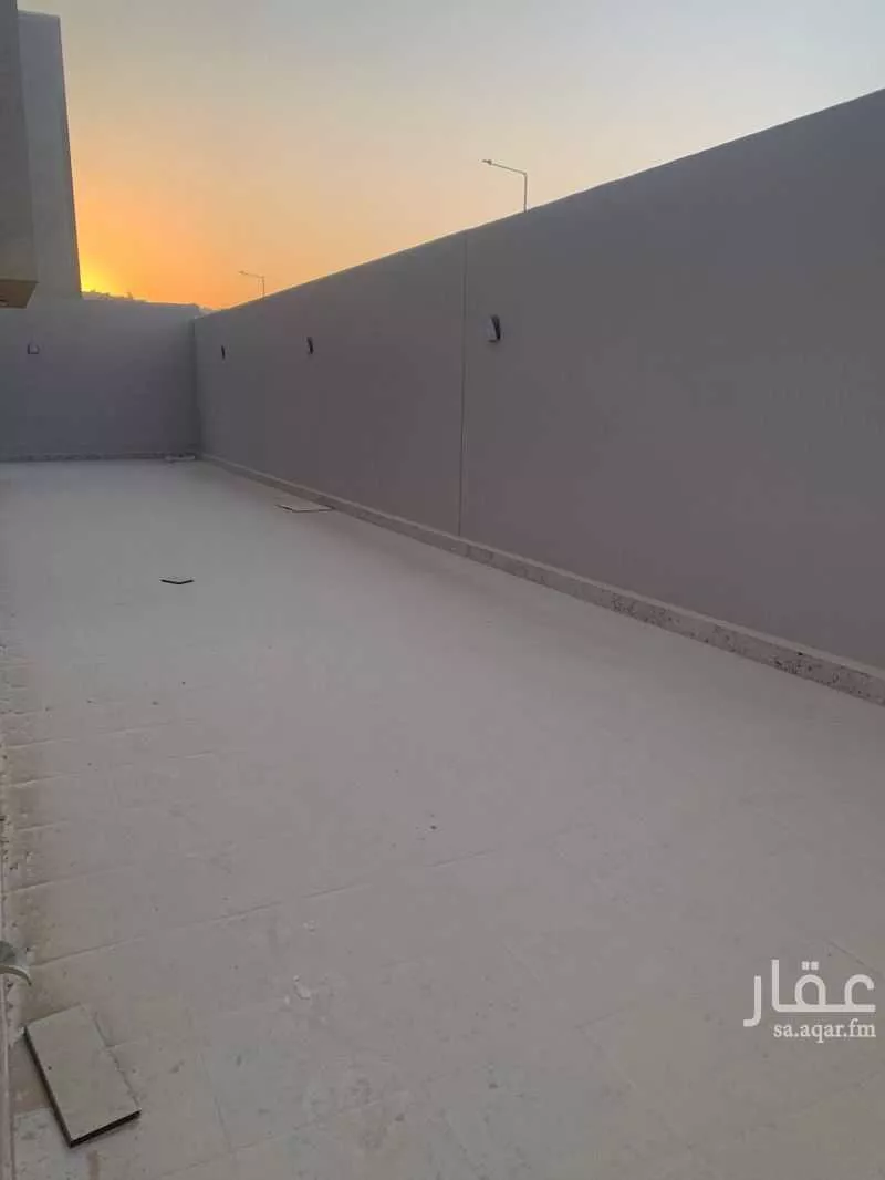 فيلا 4 غرف في العارض 2
