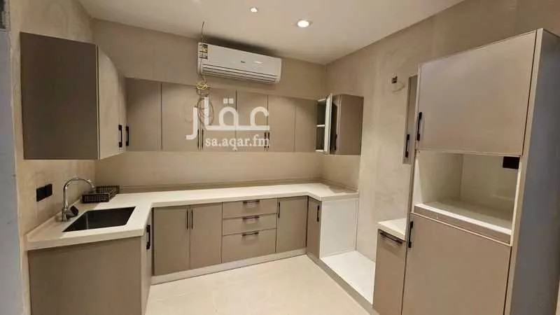 5 bedroom villa in Al Malqa 4