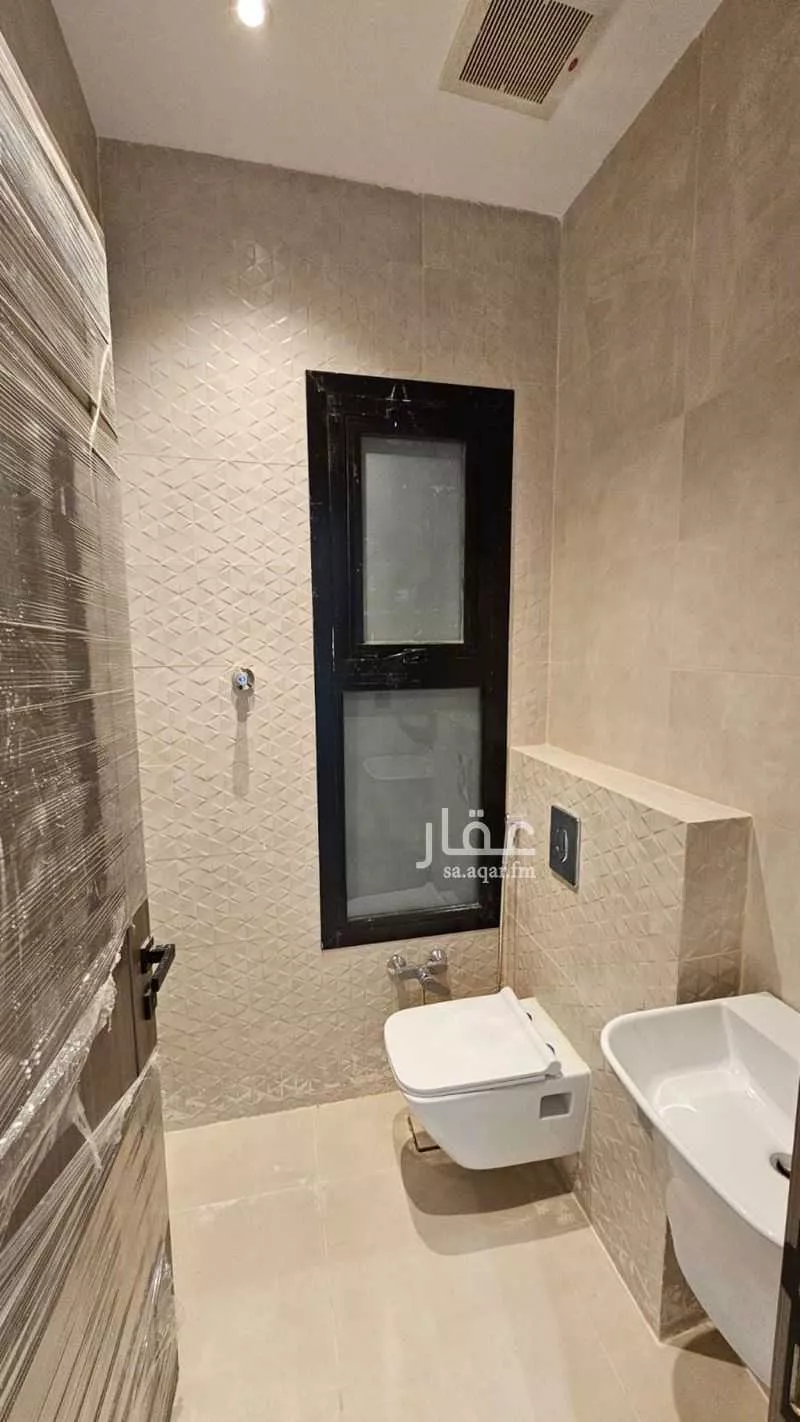 5 bedroom villa in Al Malqa 5