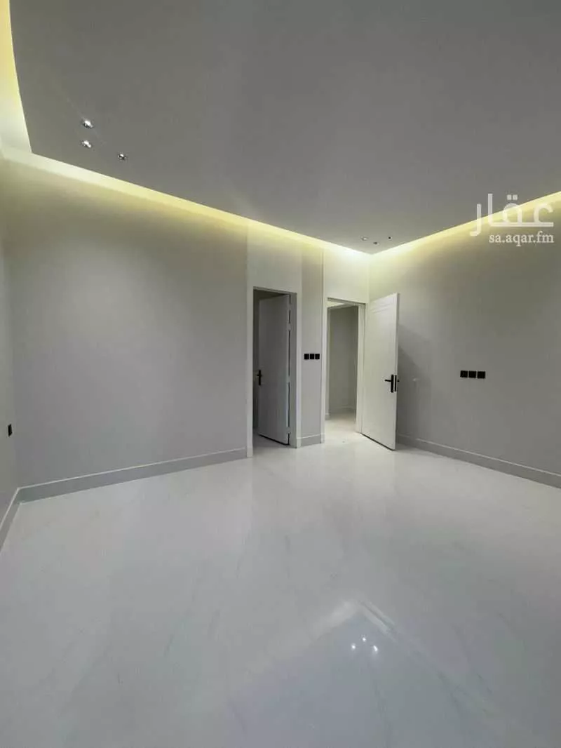 4 bedroom villa in Al Janadriyah 11