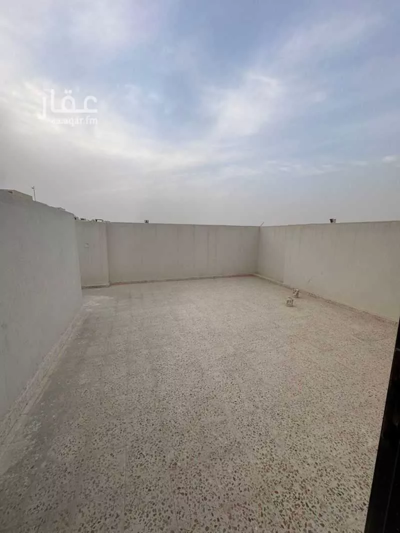 4 bedroom villa in Al Janadriyah 14
