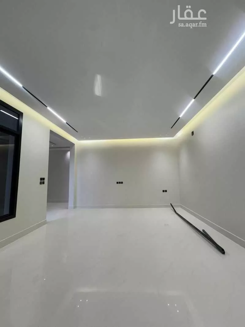 4 bedroom villa in Al Janadriyah 3