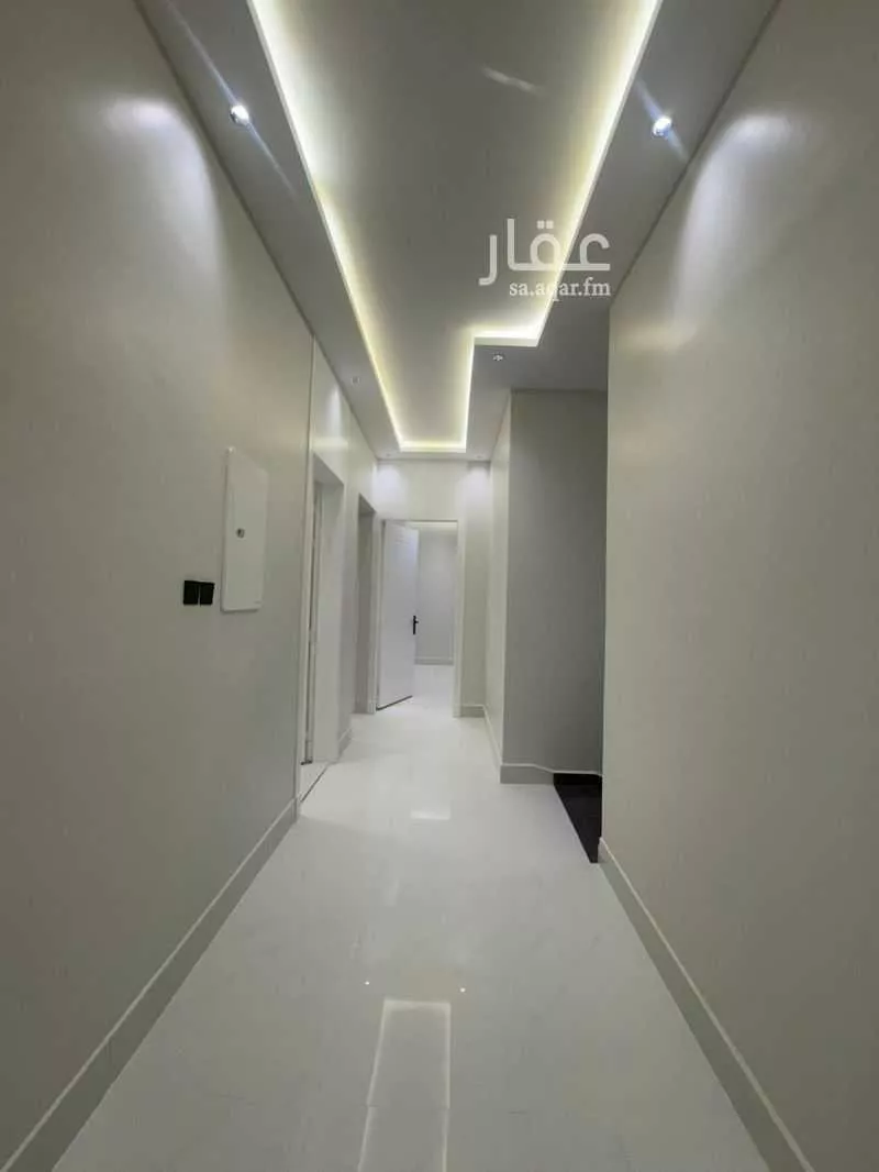 4 bedroom villa in Al Janadriyah 7