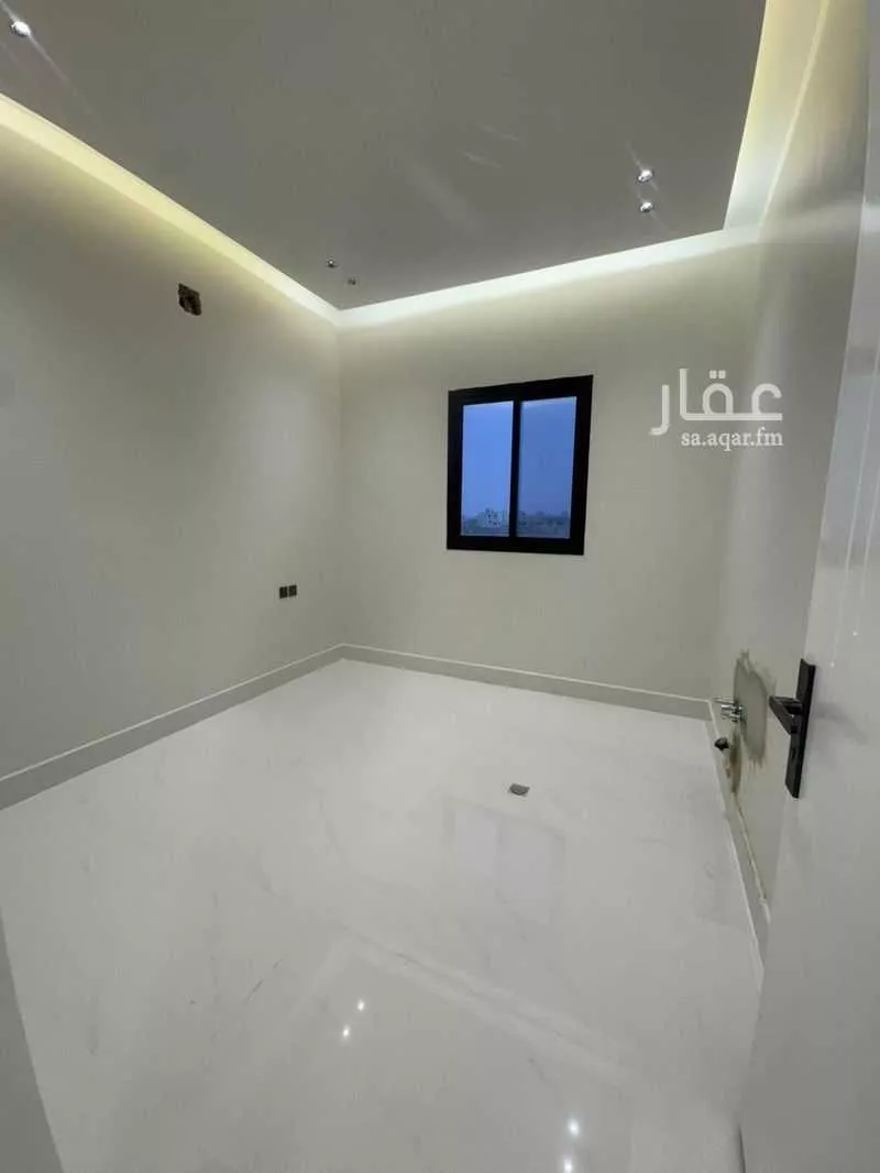 4 bedroom villa in Al Janadriyah 8