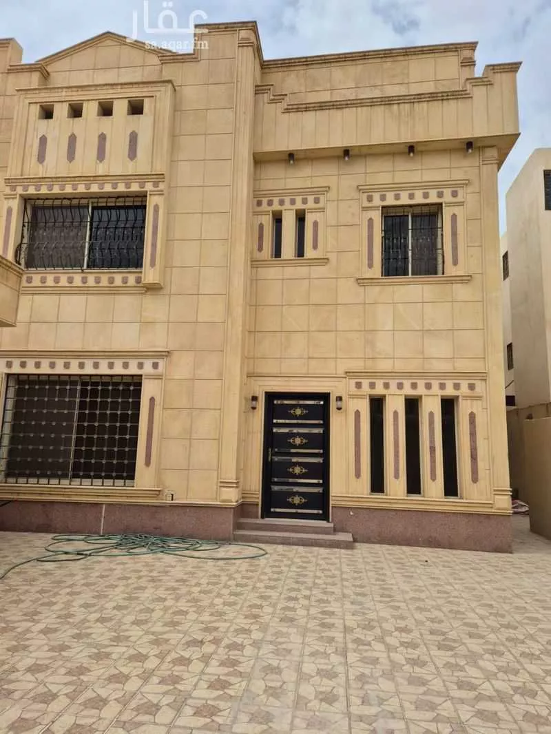 9 bedroom villa in Ishbiliyah, Riyadh 18