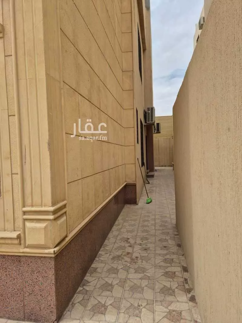 9 bedroom villa in Ishbiliyah, Riyadh 22