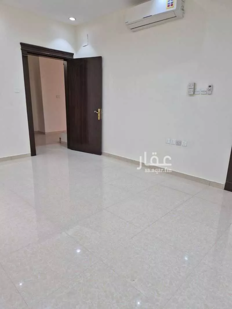 9 bedroom villa in Ishbiliyah, Riyadh 4