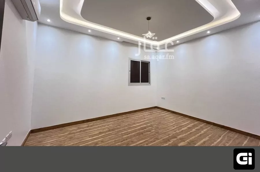 فيلا 5 غرف في العارض 11