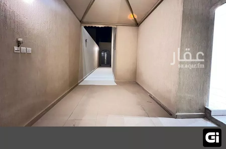 فيلا 5 غرف في العارض 14