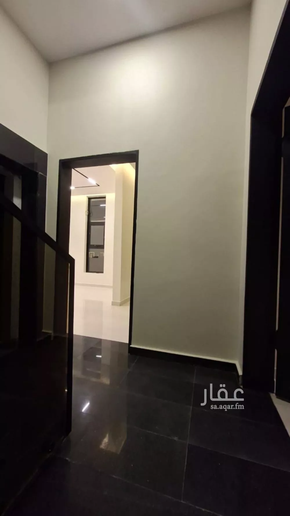 شقة 4 غرف في الشرق 15