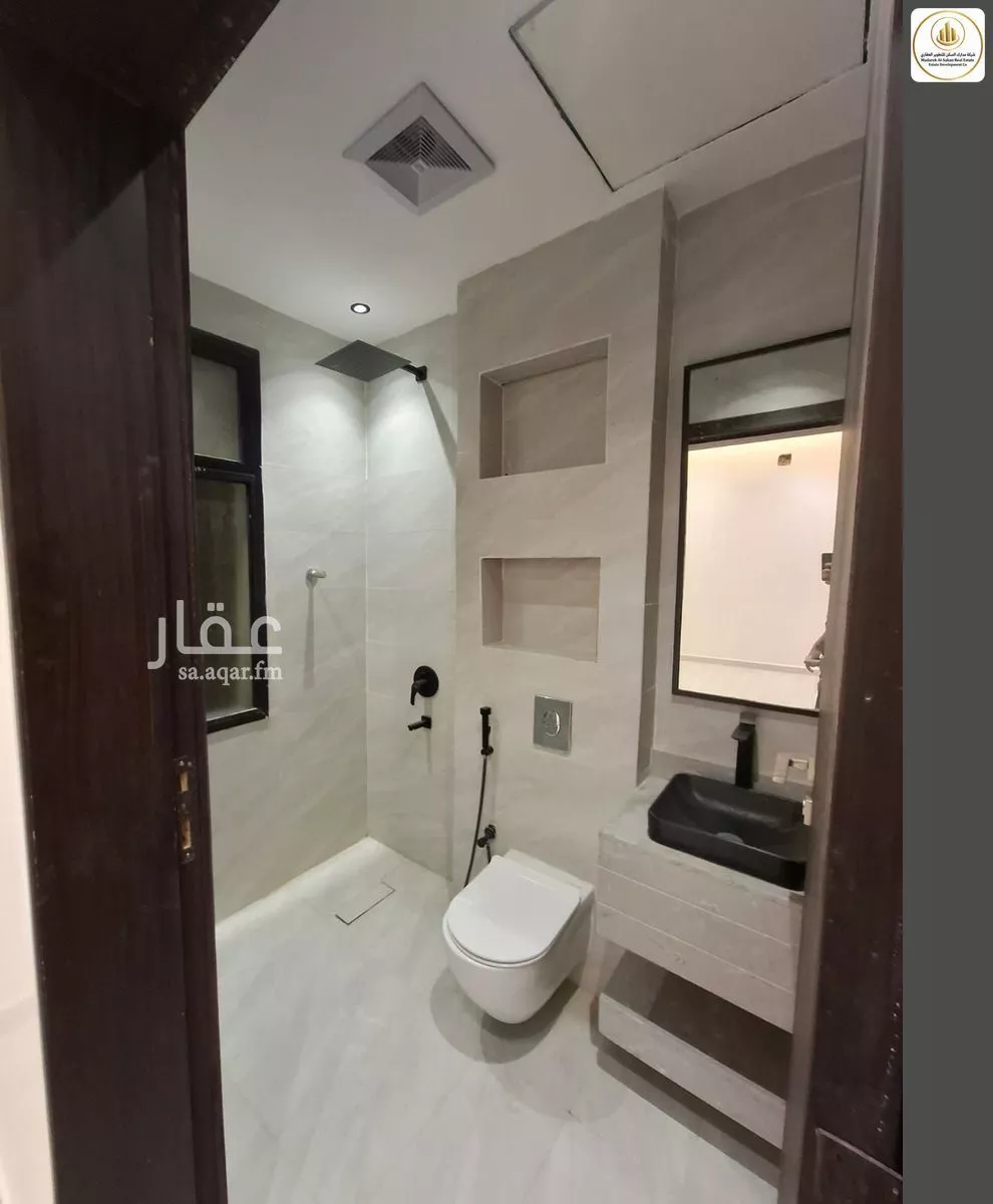 شقة 5 غرف في الجنادرية 8