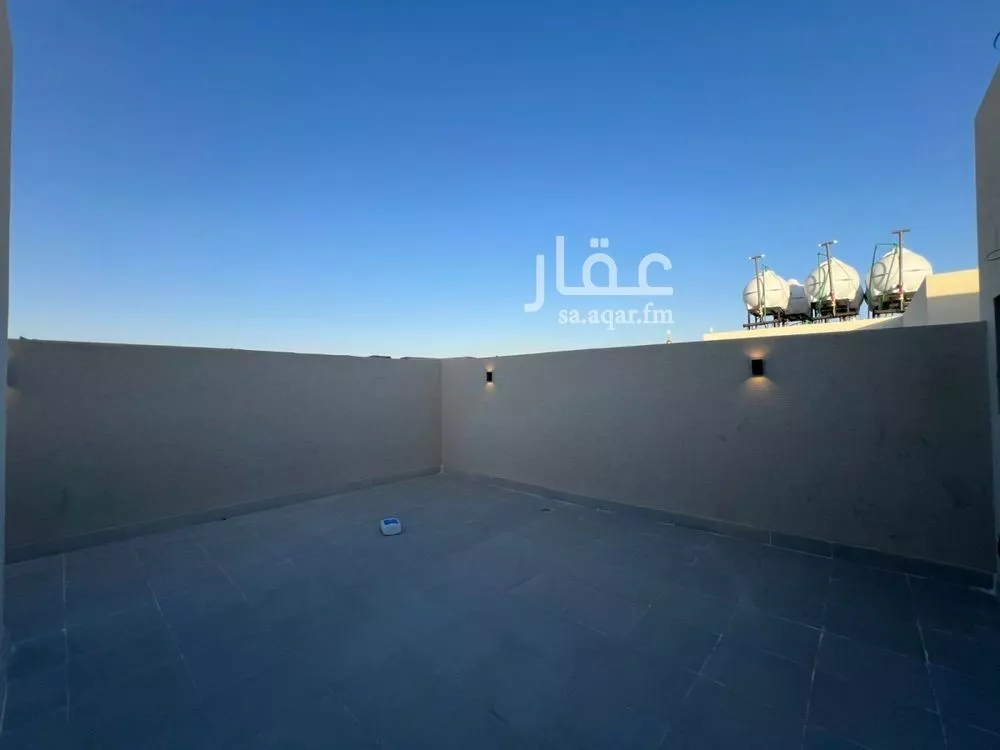 5 bedroom apartment in Tuwaiq 4