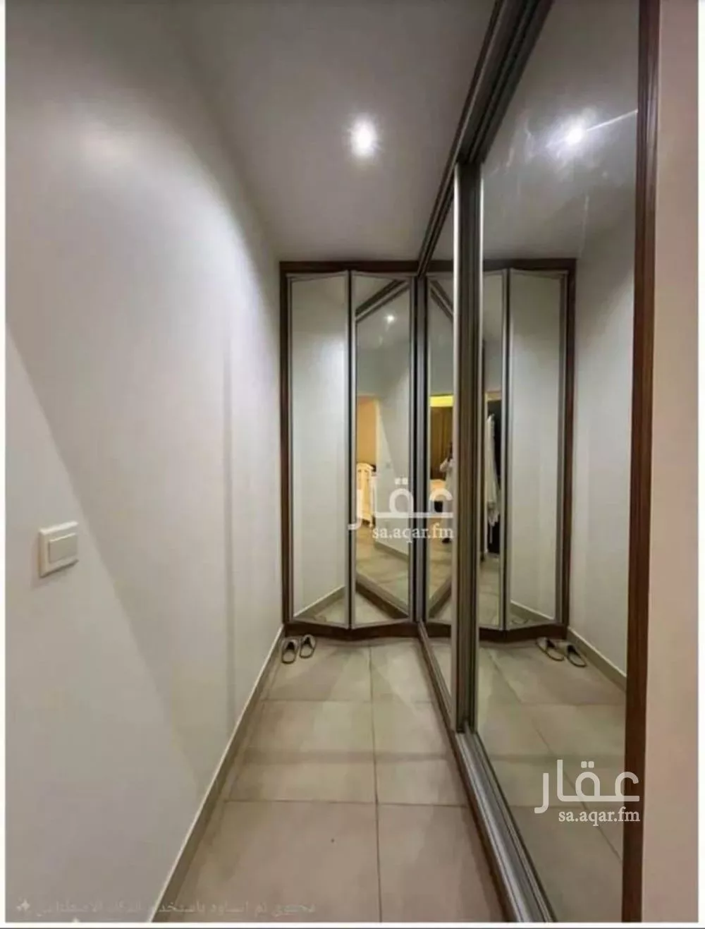 فيلا 5 غرف في العارض 8