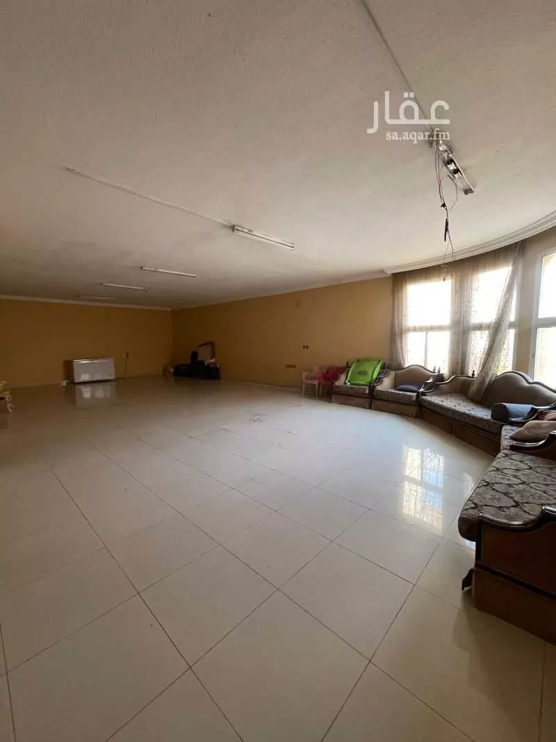 فيلا 10 غرف في الغدير 15