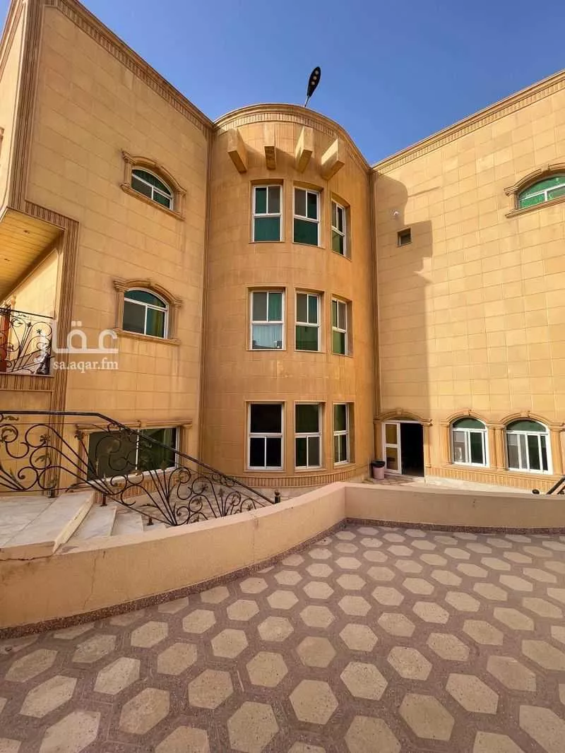 فيلا 10 غرف في الغدير 4
