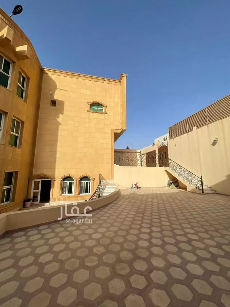 فيلا 10 غرف في الغدير 5