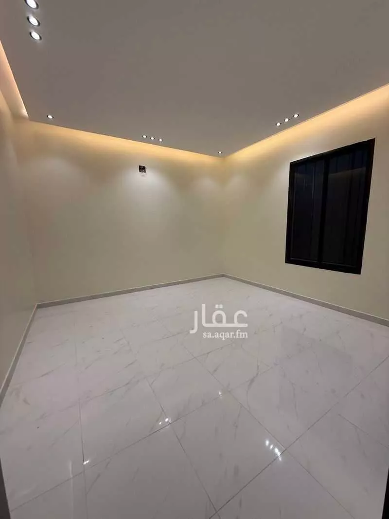 5 bedroom villa in Al Janadriyah 3