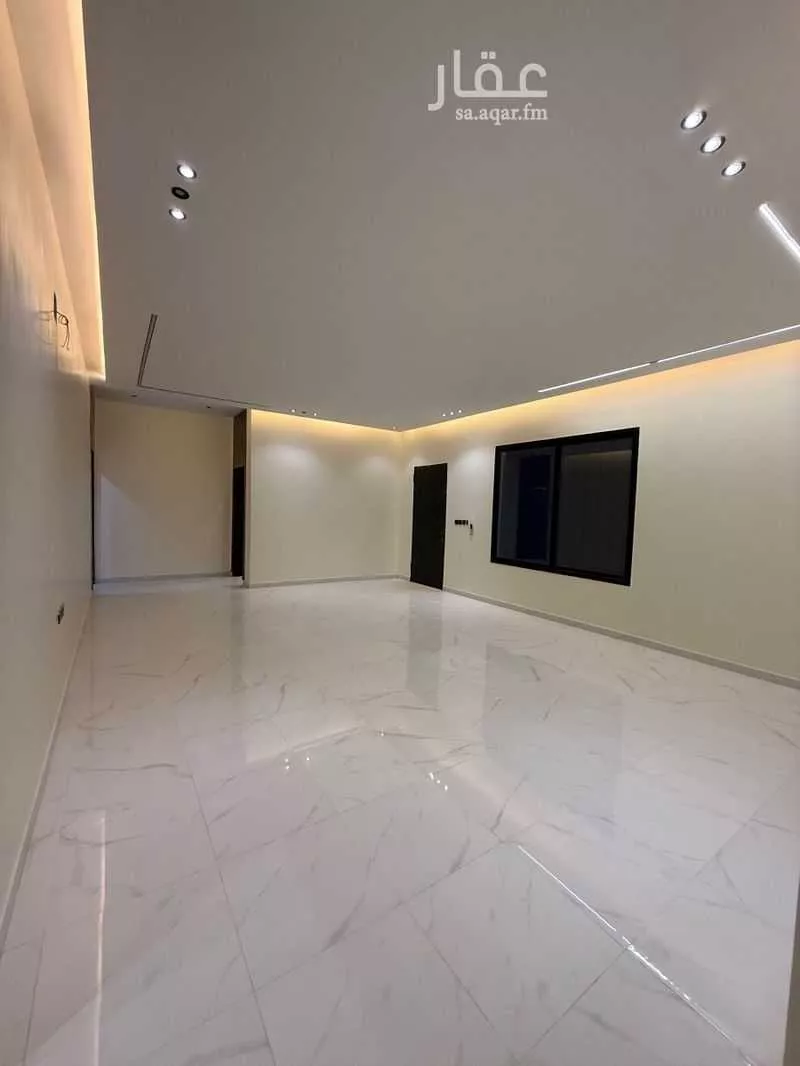 5 bedroom villa in Al Janadriyah 7