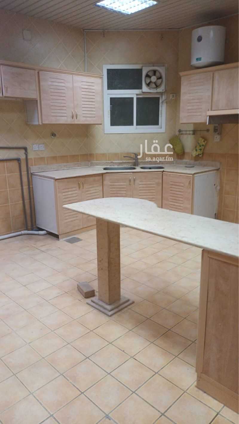 6 bedroom villa in Al Mursalat, Riyadh 15