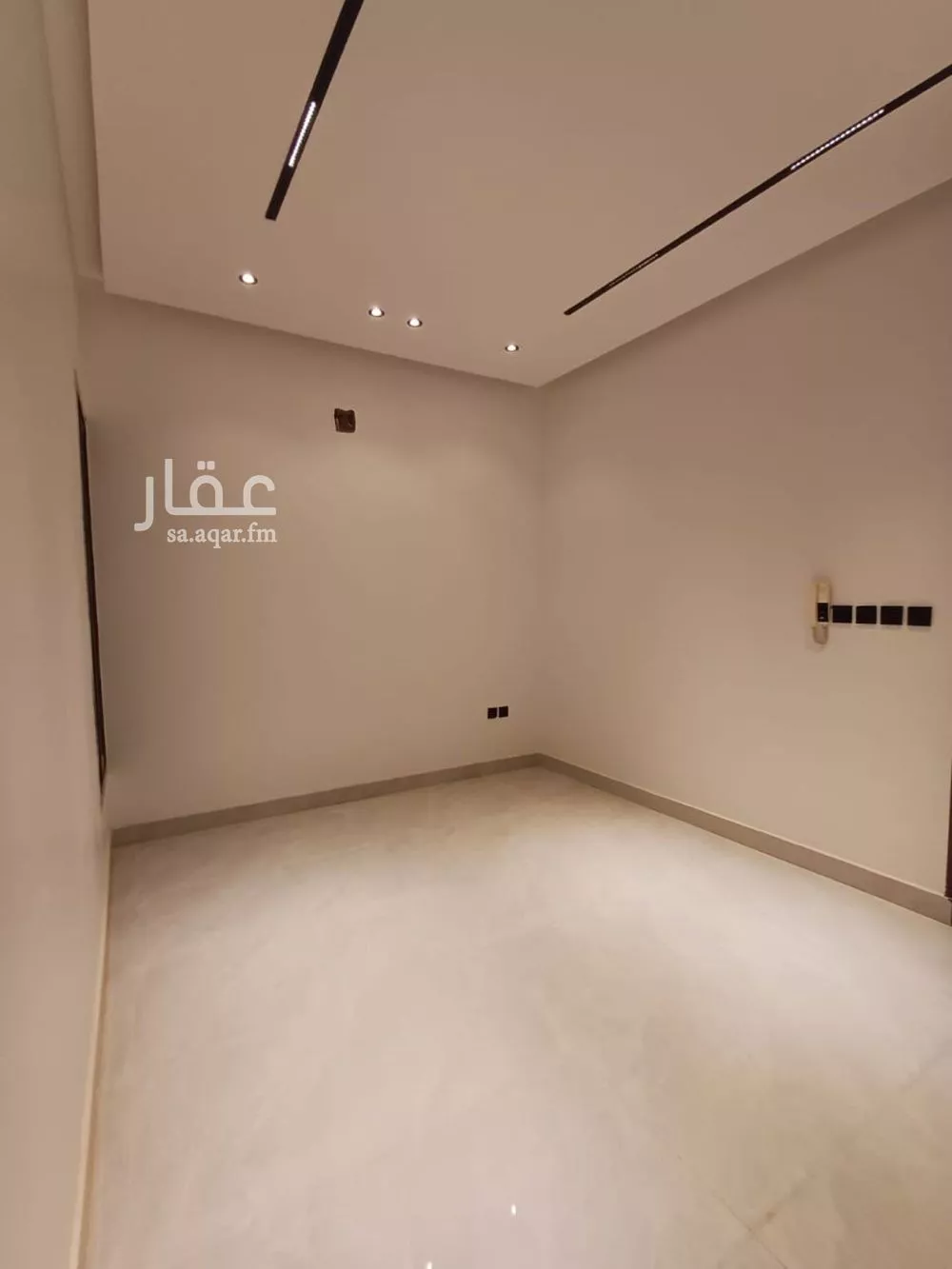 شقة 4 غرف في الرمال 9