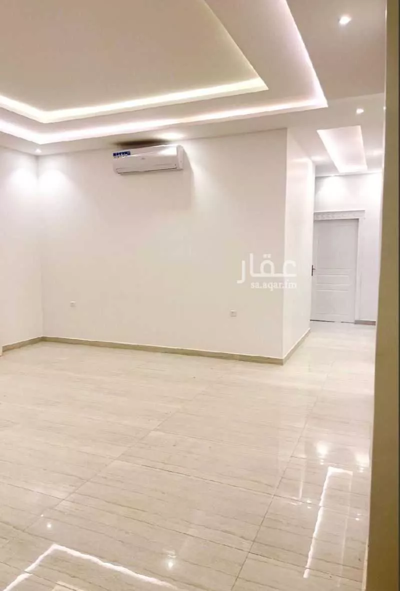5 bedroom villa in Al Aridh 9