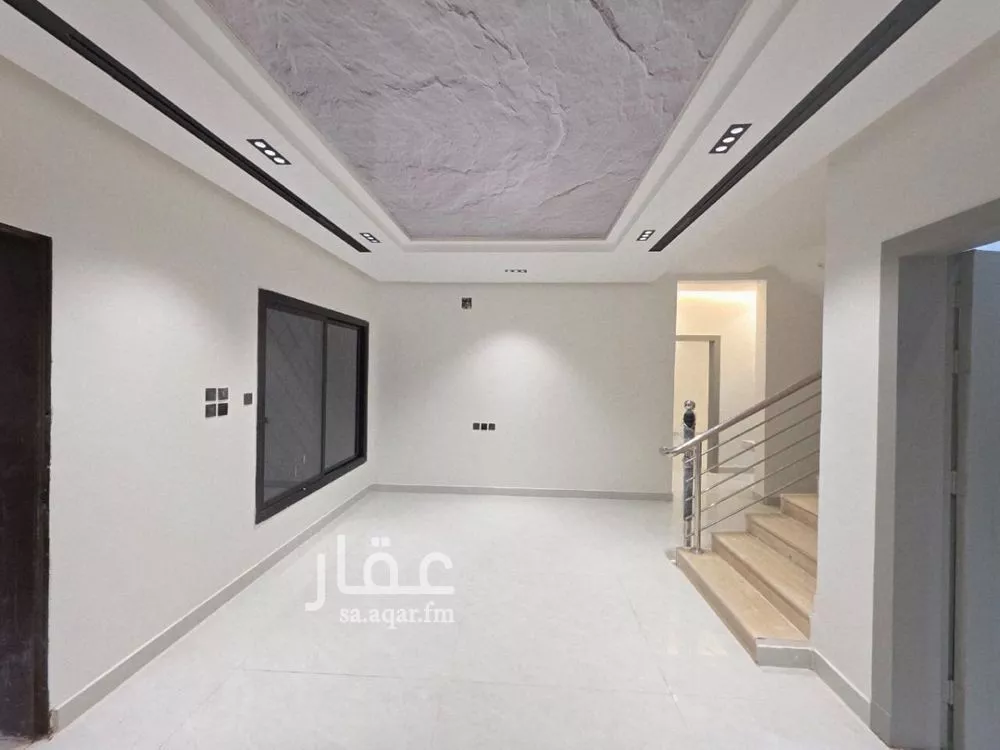 دور 5 غرف في طيبة 9