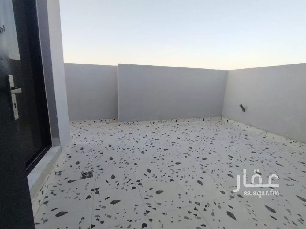شقة 5 غرف في بدر 9