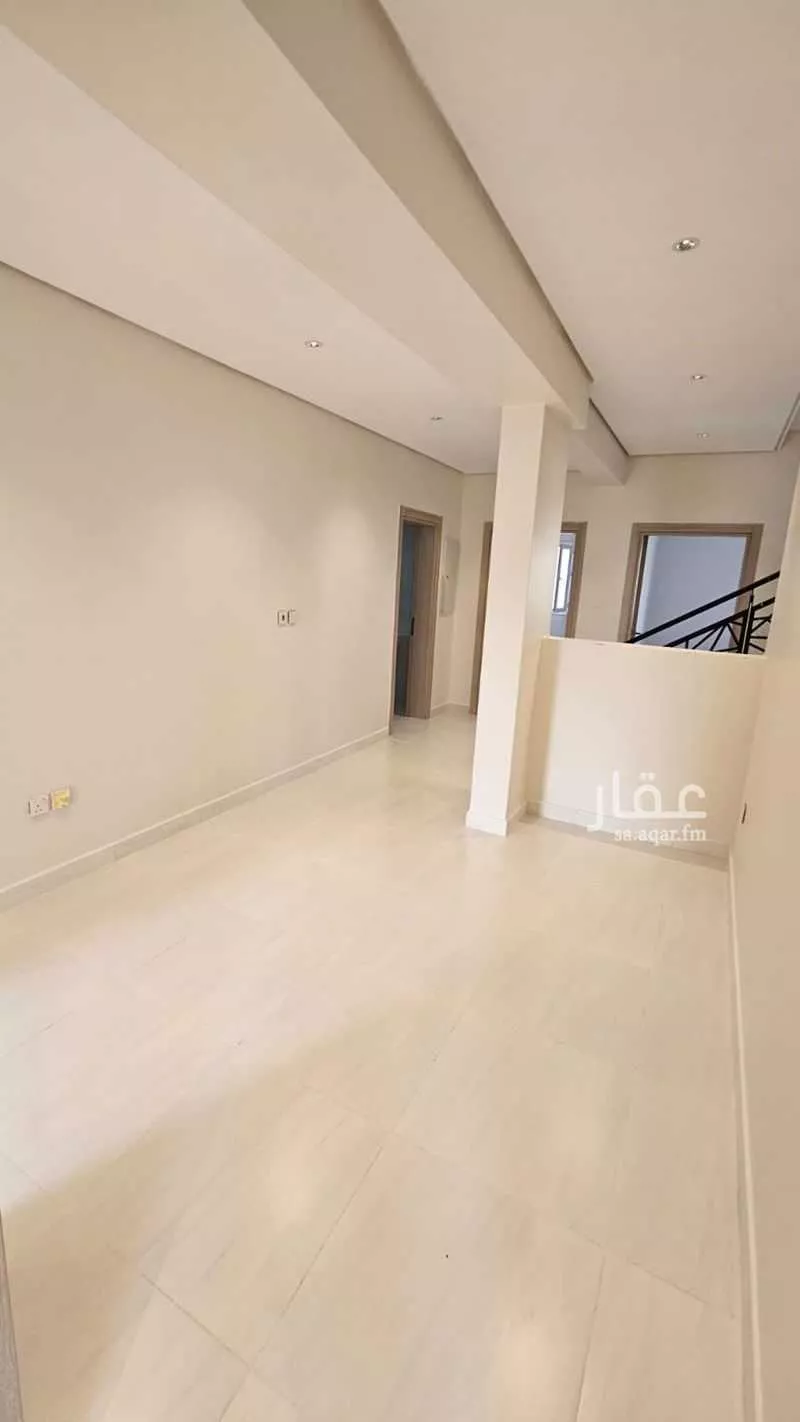 فيلا 5 غرف في العارض 10