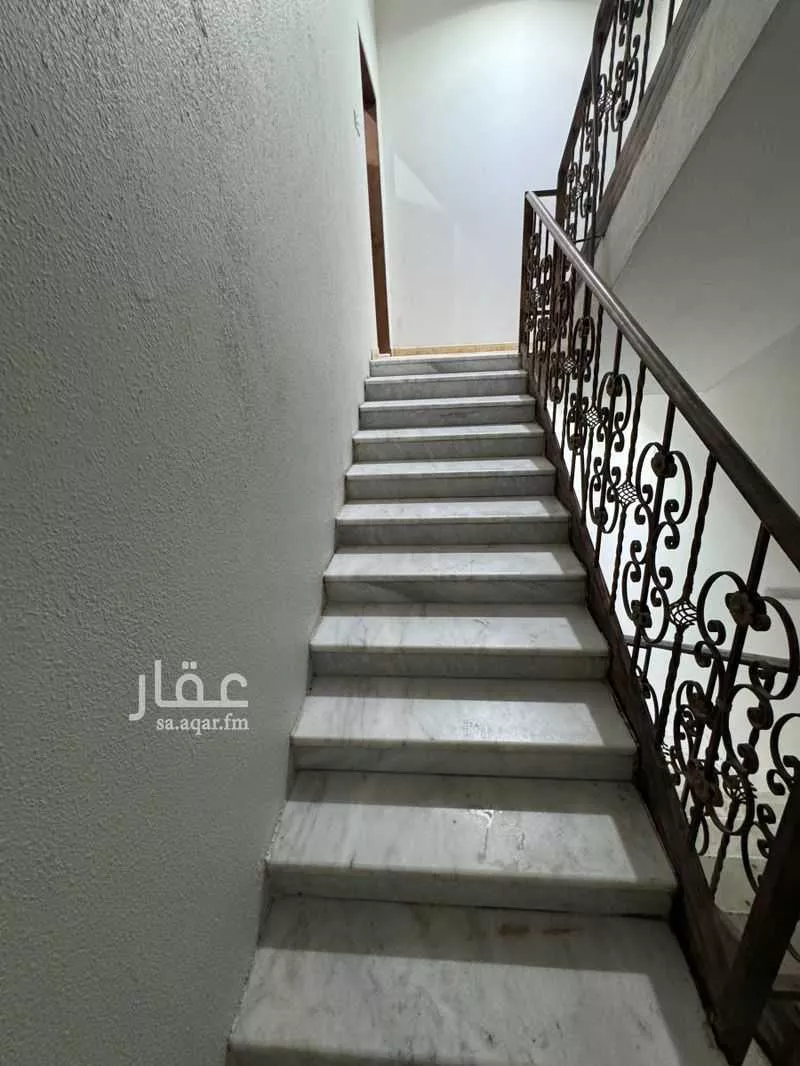 فيلا 5 غرف في بدر 7