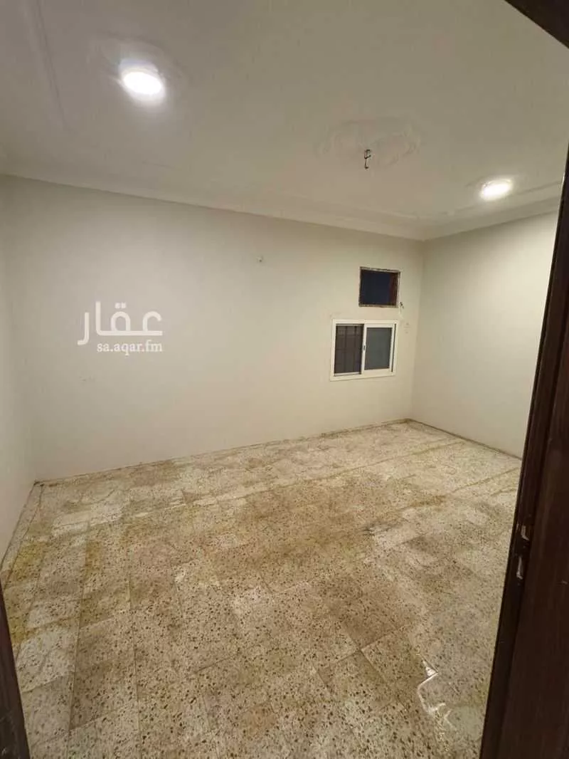 فيلا 5 غرف في بدر 10