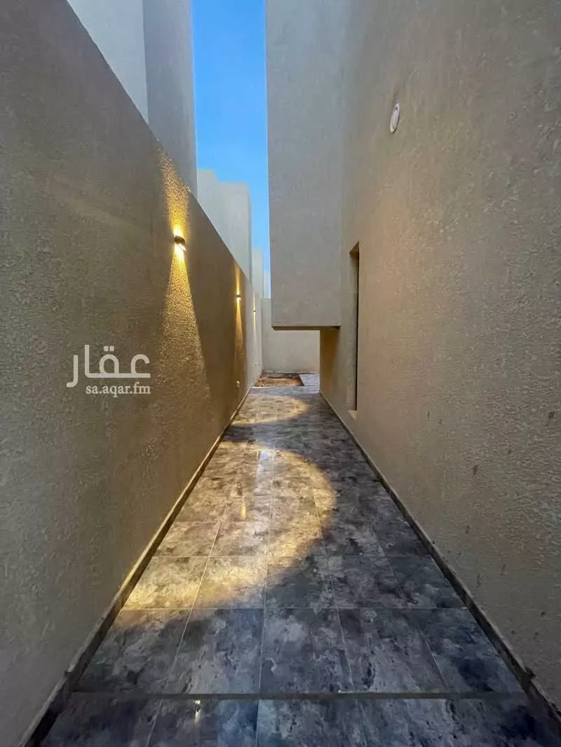 فيلا 4 غرف في الجنادرية 8