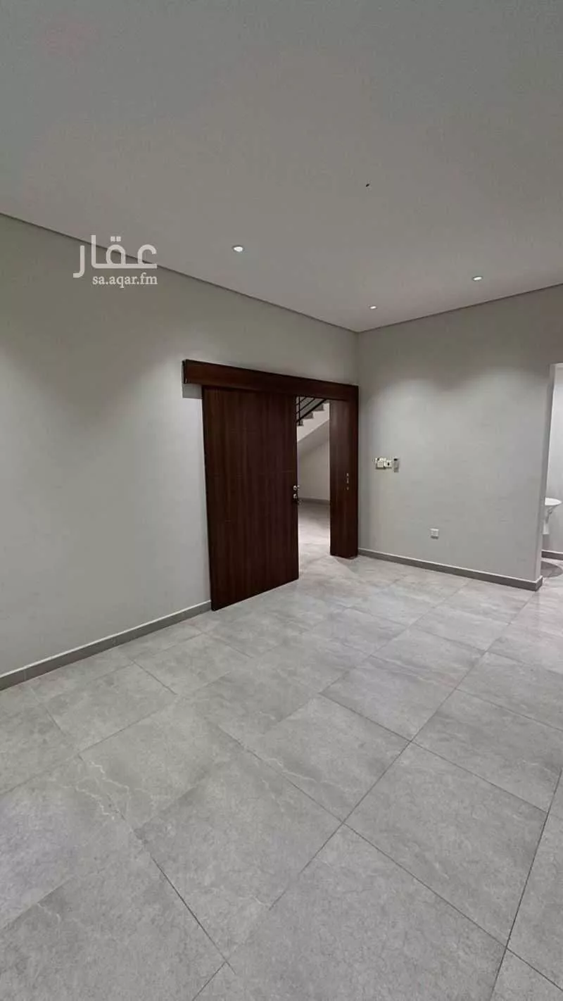 فيلا 7 غرف في الجنادرية 4