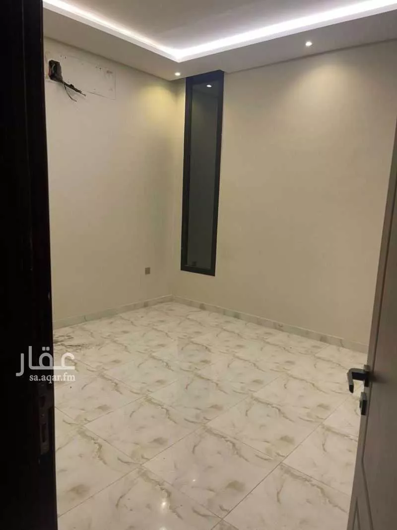 فيلا 5 غرف في الرفيعة 12