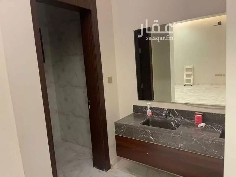 فيلا 5 غرف في الرفيعة 8